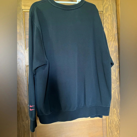 Nike Embroidered Swoosh Sweatshirt 💚 - Picture 8 of 9